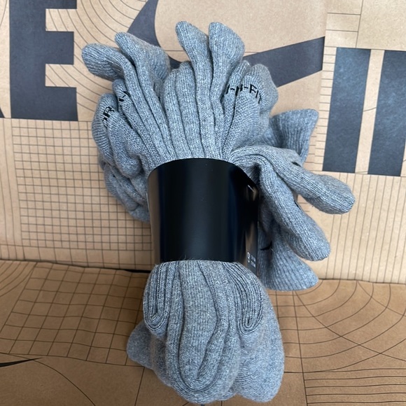 Nike Everyday Plus Cotton Cushioned CREW 6 pairs socks set - Picture 9 of 16